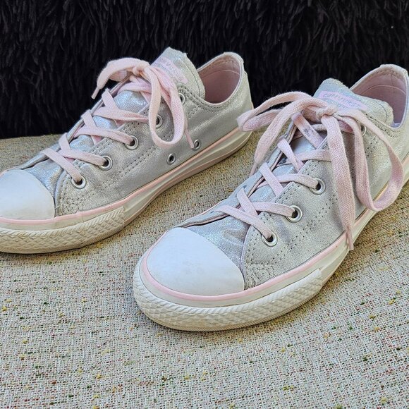 Converse Chuck Taylor All Star Youth Sneaker, Silver And Pink. Size 3 - Picture 1 of 12